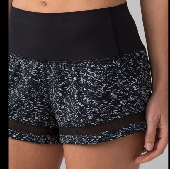 lululemon athletica Pants - LULULEMON pace perfect shorts